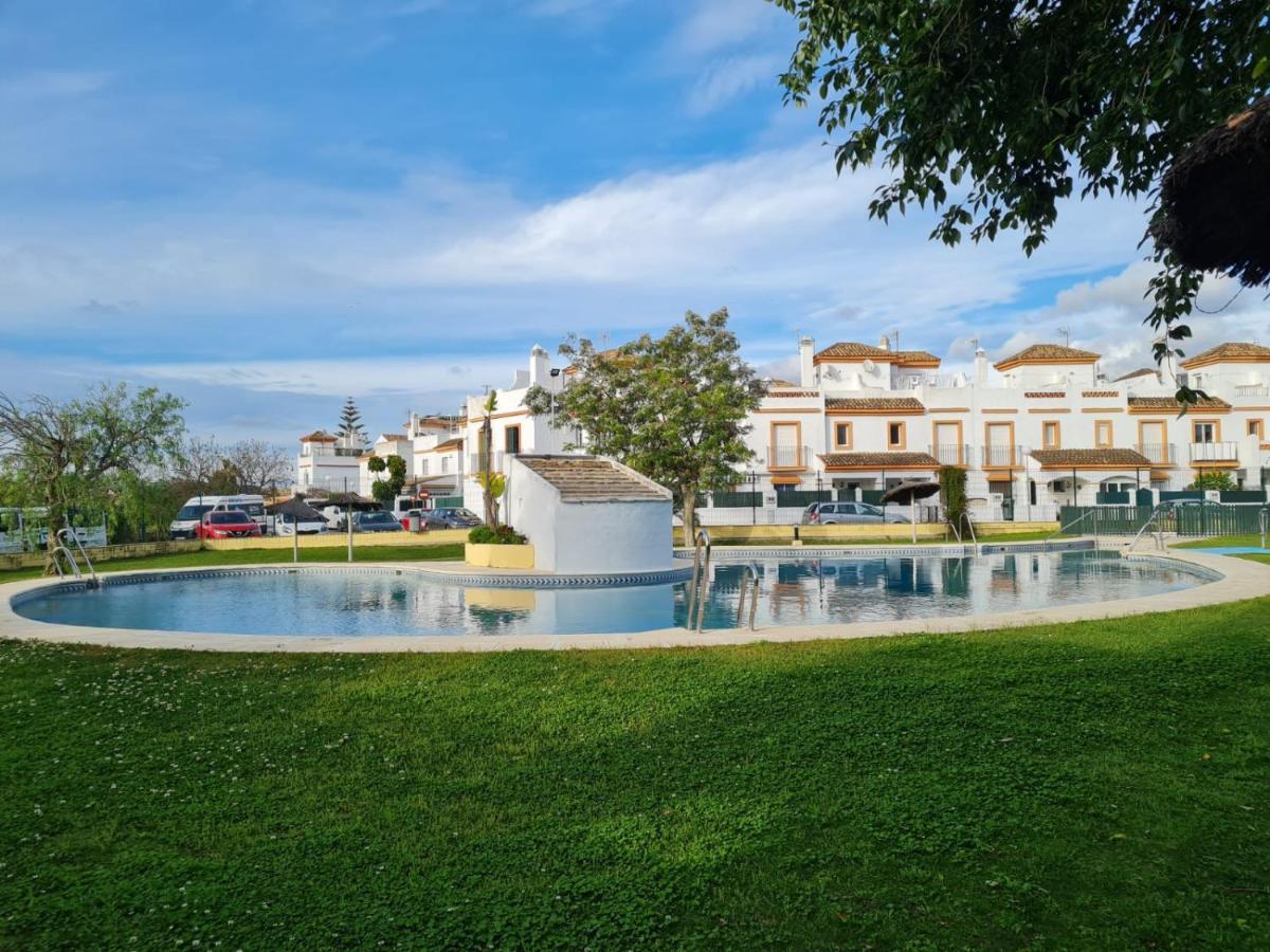 Aparta Club La Barrosa Apartment Chiclana de la Frontera Bagian luar foto